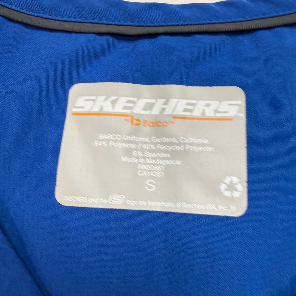 Skechers by Barco Womens Royal Blue V-Neck Scrub Top Size S Sustainable Stretch - Picture 3 of 6